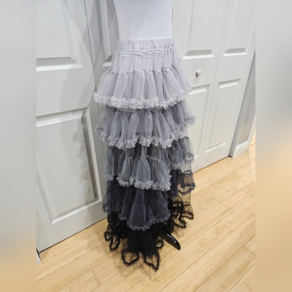 Dolls Kill Sugar Thrillz Gray Black Ombre Sheer Tulle Magical Finale Maxi Skirt - Picture 4 of 8